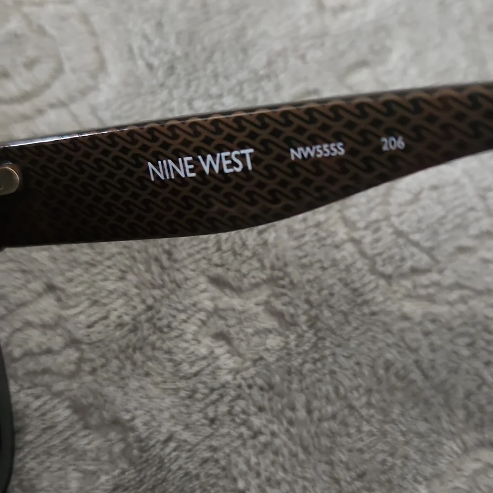 Nine West Unisex Sunglasses brown with hard case